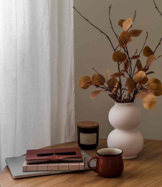 jpeg-optimizer_autumn-composition-round-wooden-table-vase-with-autumn-bouquet-coffee-mug-notebooks-laptop jpeg-optimizer_autumn-composition-round-wooden-table-vase-with-autumn-bouquet-coffee-mug-notebooks-laptop